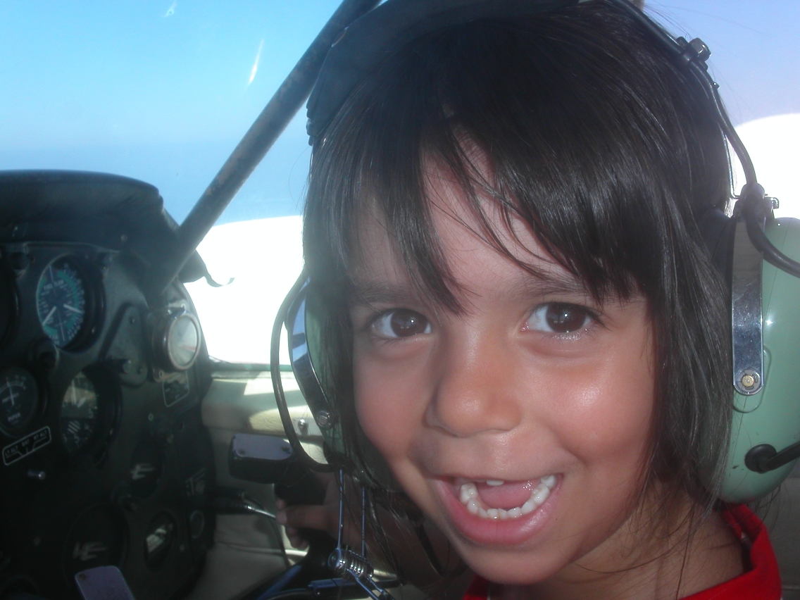 טיסה משפחתית בטרודוס אייר. חווית טיסה מדהימה לכל המשפחה.